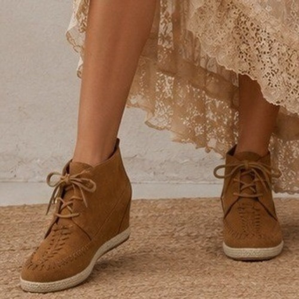 Crown Vintage Tan Suede Espadrille Wedge‎ Booties Lace Up Womens 7M Cognac Boho